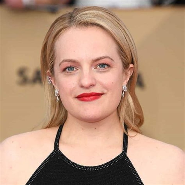 Elisabeth Moss Bra Size, Age, Weight, Height, Measurements