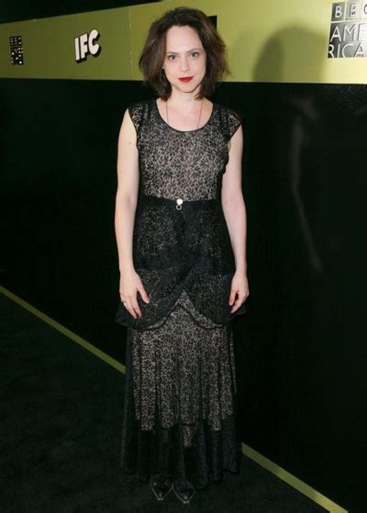 Fiona Dourif Body Measurements Height Weight Age Stats Facts Family