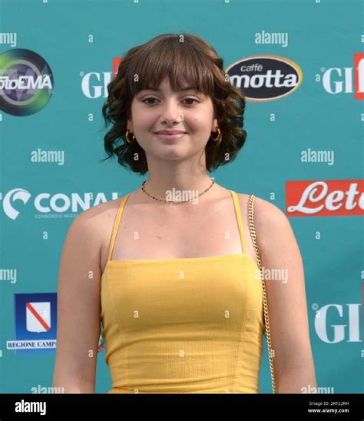 Flavia Leone Age, Height, Boyfriend, Parents, Net Worth & More