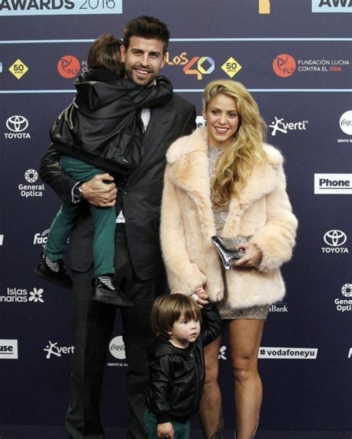 Gerard Pique Body Measurements Height Weight Shoe Size Family Facts