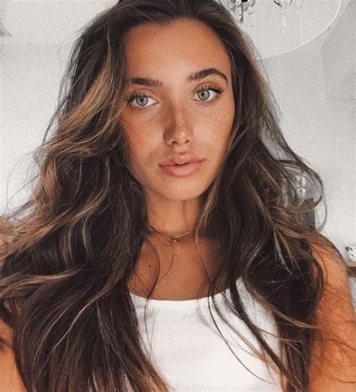 Hannah Meloche [Youtuber] Wiki, Bio Height, Weight & More