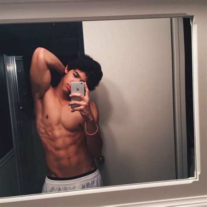 Luca Oriel Archives - Celebrities: Wiki, Age, Height, Net Worth, Relationship