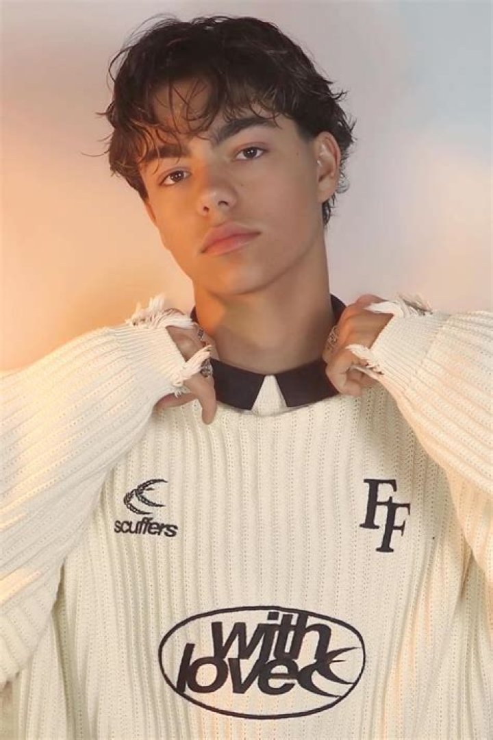 Malachi Barton Wiki, Age, Birthday, Girlfriend, Height & Net Worth