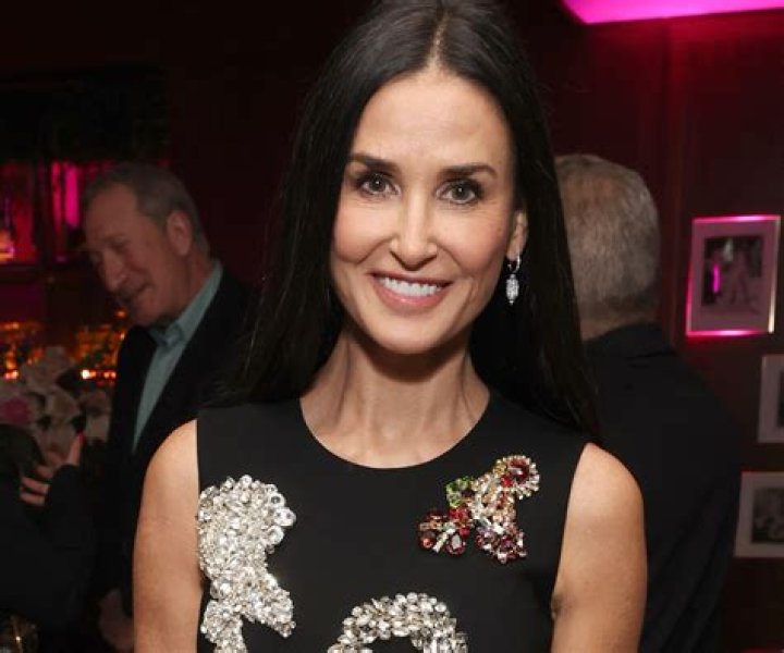Demi Moore in Bathing Suit Says "Pilaf Takes the Beach" — Celebwell