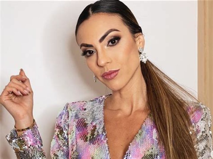 Eileen Roca in Bathing Suit Has "Sunday With Family" — Celebwell