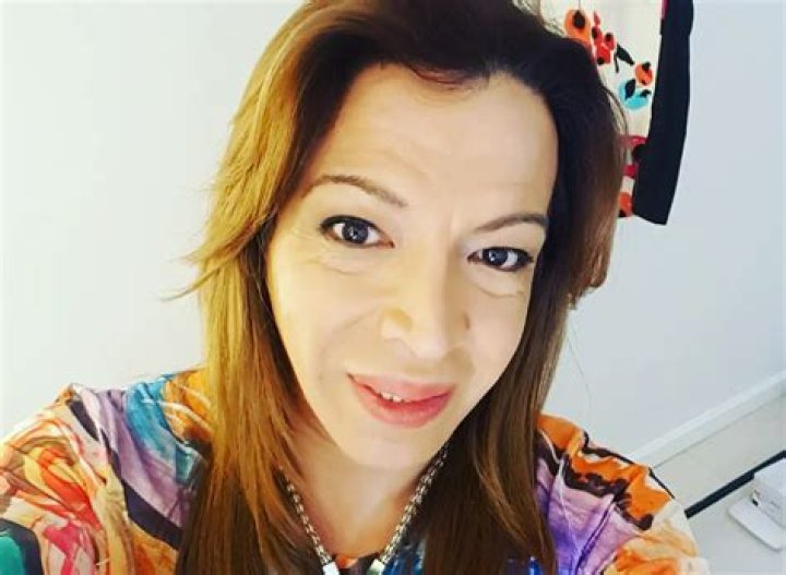 Lizy Tagliani in Bathing Suit Says "I Love You" — Celebwell