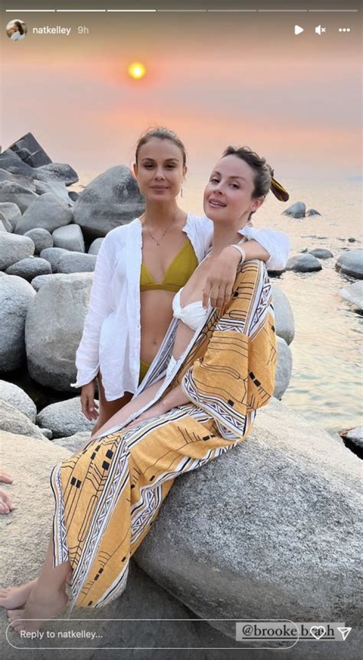 Nathalie Kelley in Bathing Suit Says Hi From Burning Man — Celebwell