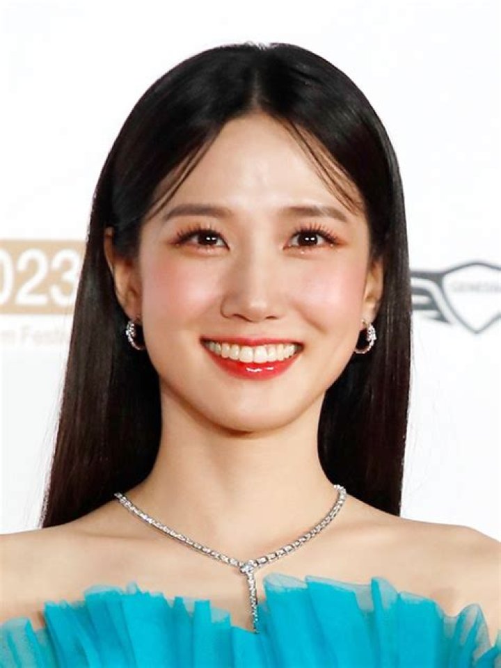 Park Eun Bin Archives - Celebrities: Wiki, Age, Height, Net Worth, Relationship