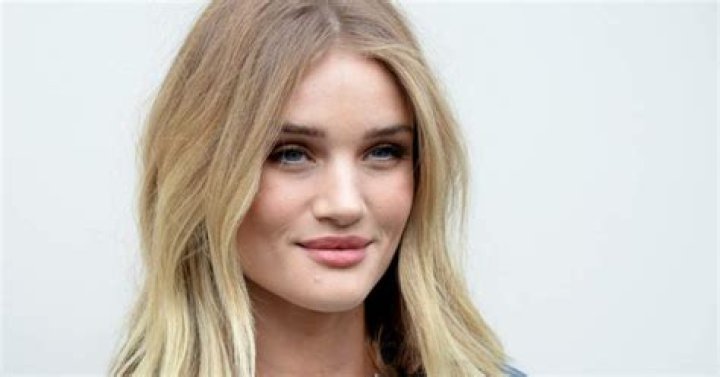 Rosie Huntington – Height, Weight, Bra Size, Measurements & Bio