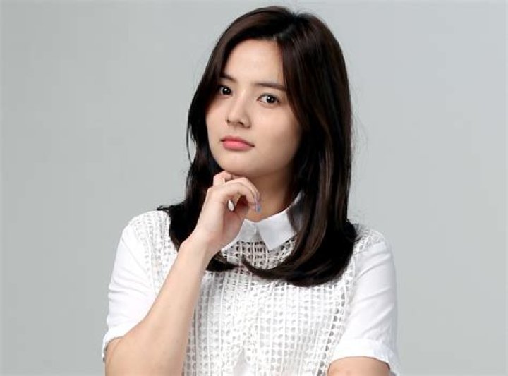 Song Yoo-Jung Died, Boyfriend, Height, Age, Family & Facts