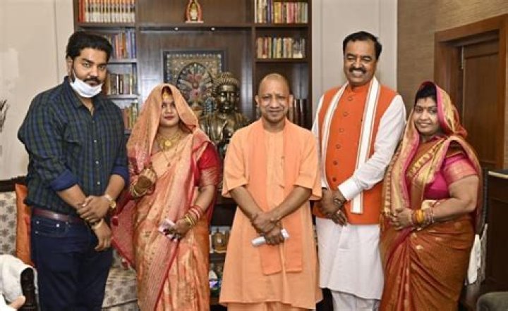 Yogi Adityanath Wife, Age, Father, Family, Height, Cast & More